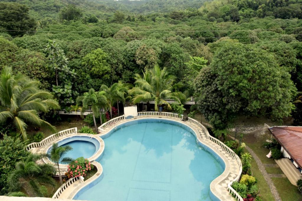 Isla De Oro Hotel Mamburao Exterior photo